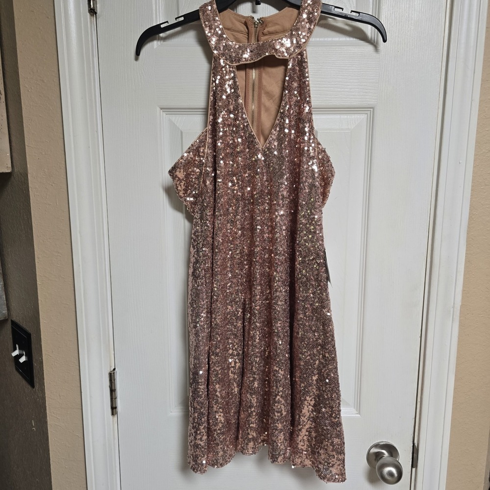 Lulus Rose‎ Gold Sequin Mini Dress Size Medium elegant party dress